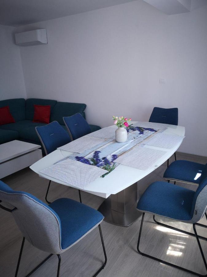Galeb Apartments Osjecka Ulica 37 Pula Exterior foto